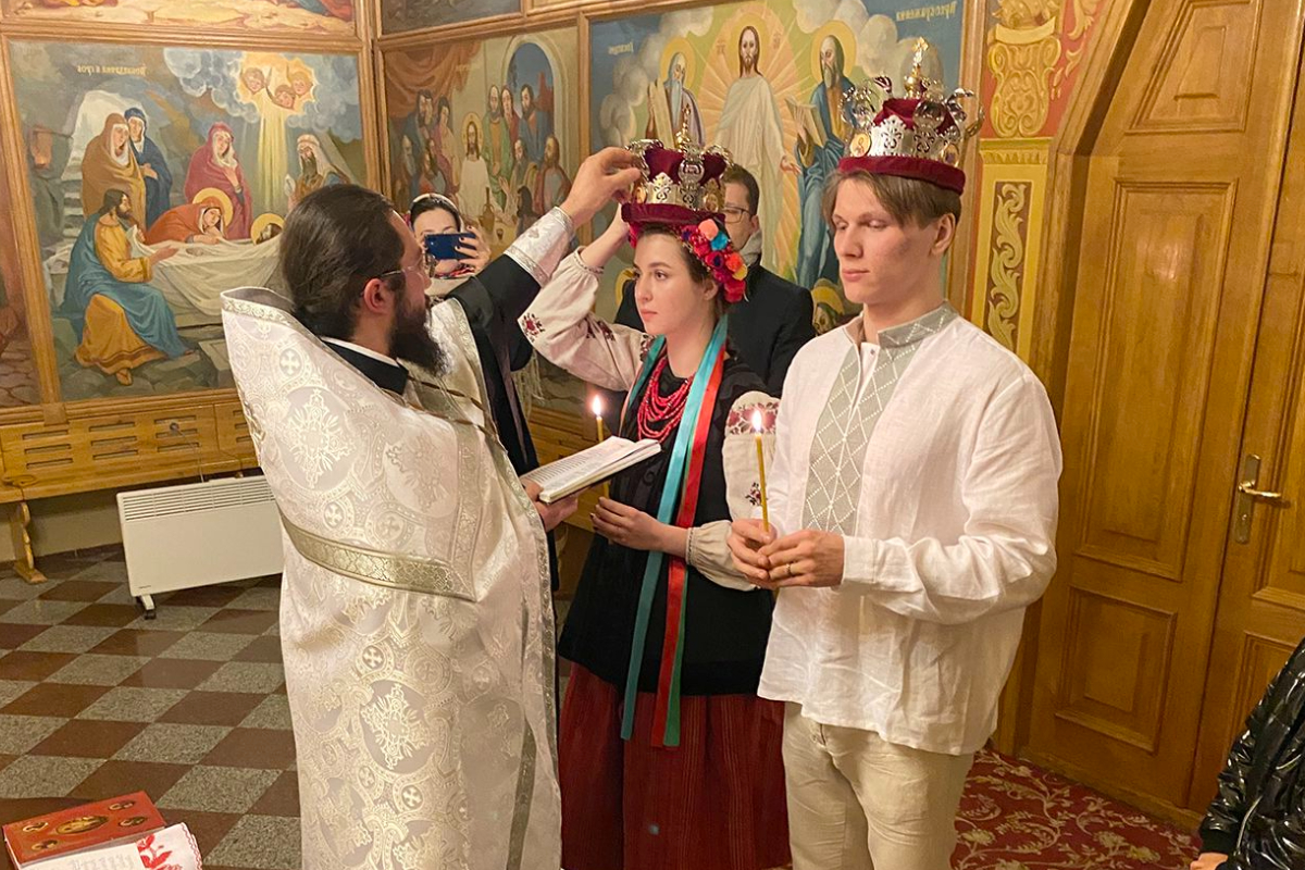 How Ukrainian Wedding Traditions Have Evolved